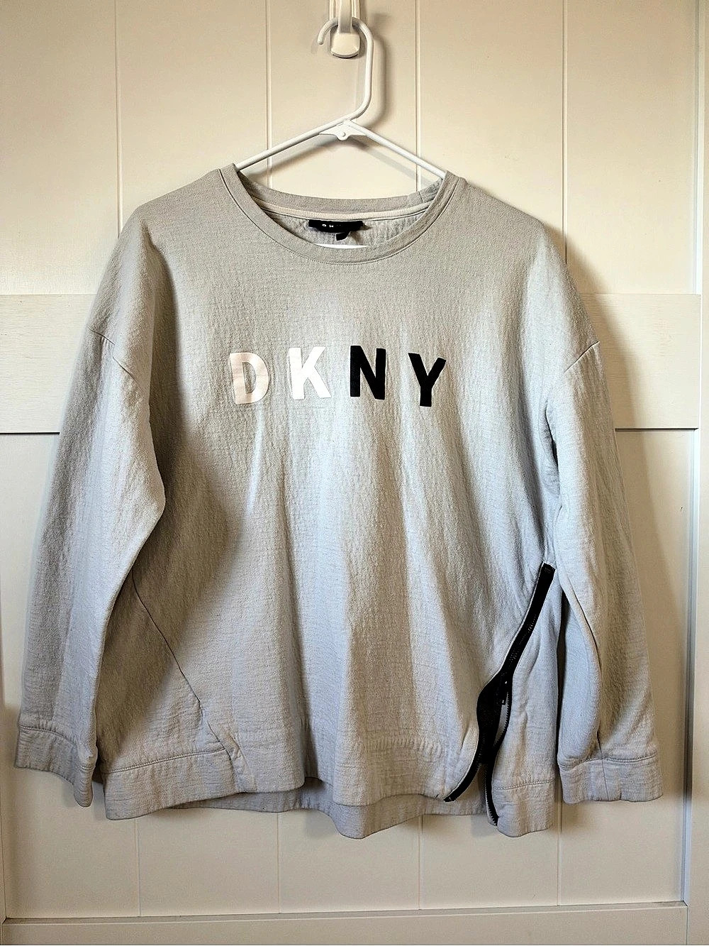 DKNY Logo Gray Sweatshirt Size XL